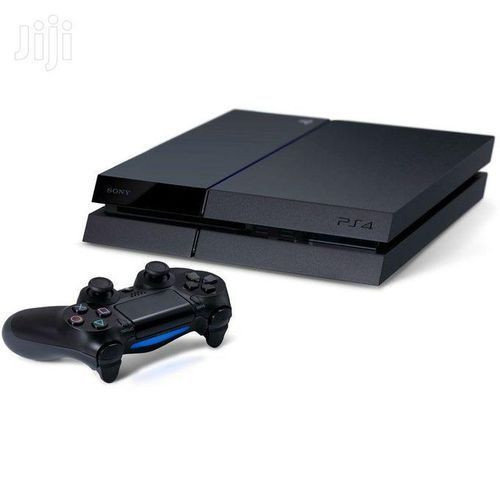 UK Refurbished PlayStation 4 - Black