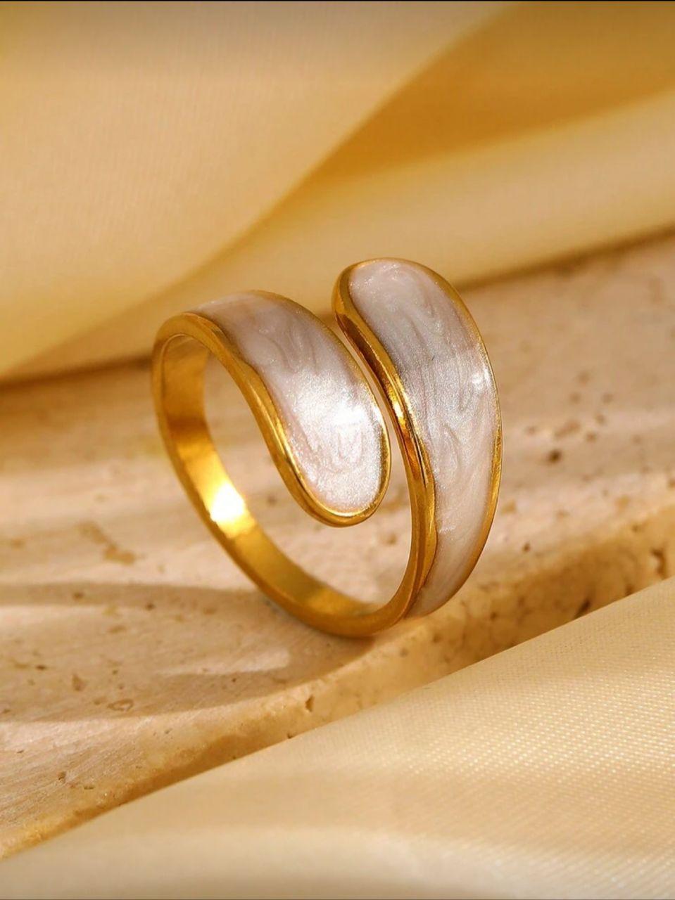 Fashionable Asymmetrical Stainless Steel Artistic Paint Ring Stylish Design For Women Daily Wear